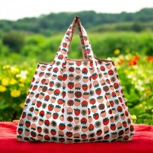 Nylon Shopping Tote Large Capacity Folding Bag Strawberries